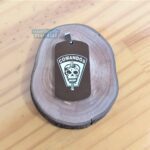 Dog Tag Grossa em Aço Inox com o símbolo dos Comandos. Plaqueta para presente em aço inoxidável 316L.