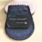 Dog Tag Grossa em Aço Inox 316L: Placa com gravação "Sempre com você", ideal para presente.