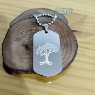 Dog Tag Grossa em Aço Inox 316L com corrente, plaqueta com árvore gravada, ideal para presente.