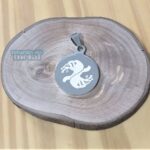 Placa Pingente Redondo em Aço Inox 316L com gravação de dois ursos.
