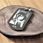 Fotogravação Aço Inox: Pingente dog tag com foto de cachorro gravada. Presente personalizado.