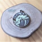 Fotogravação em Aço Inox 316L: Pingente redondo com foto de grupo, presente personalizado.