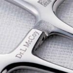 Logotipo "Mania de Metal". Entre em contato para mais informações sobre metal.