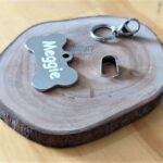 Plaquinha de identificação para pet "Meggie Mania de Metal